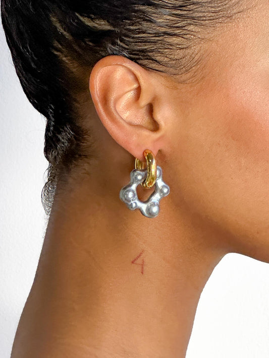 Oyo chrome gold earring (pair)